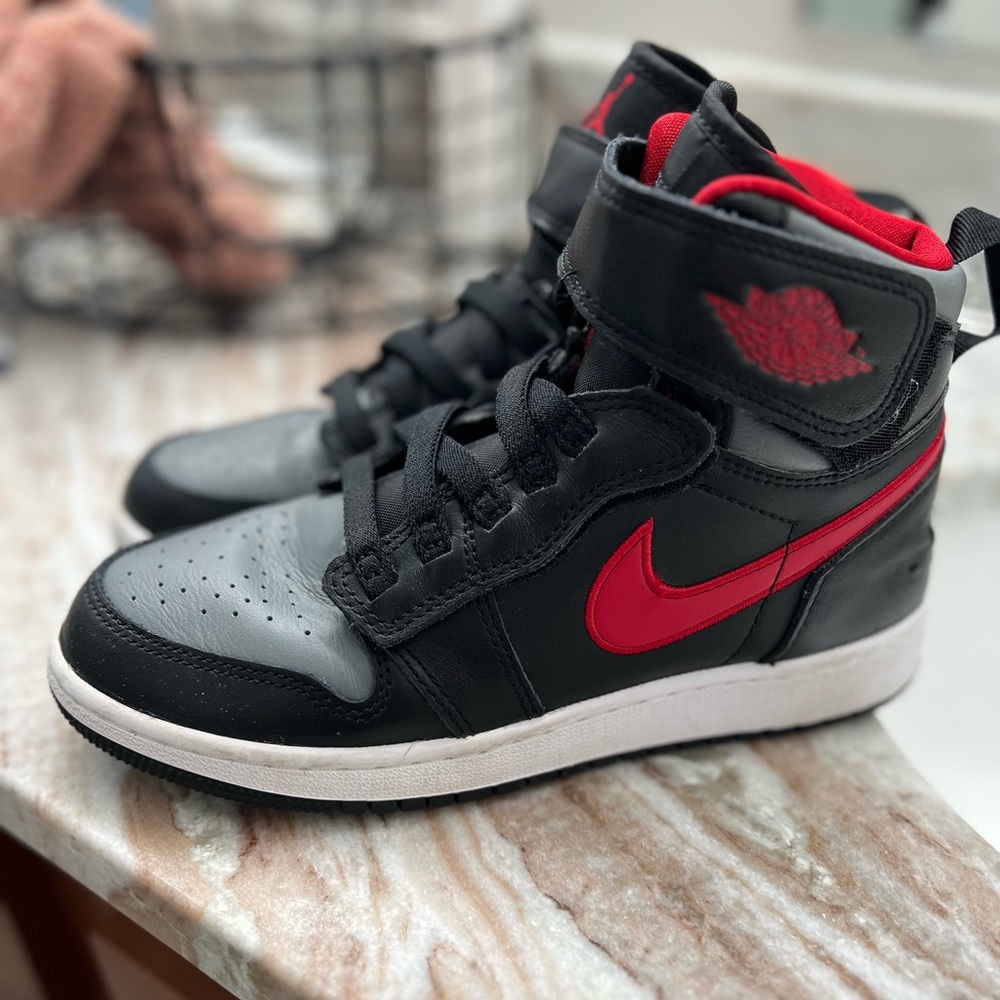 Jordan’s - Picture 1 of 3